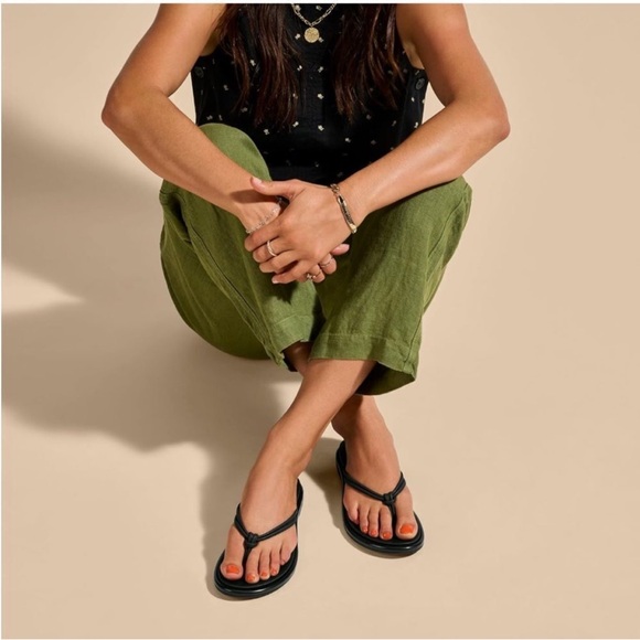 NWT OluKai ‘aka Sandals, in Black - Picture 5 of 14